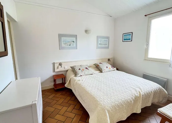 Villa Emplacement Idéal, Au Calme Et Proche De La La Couarde-sur-Mer